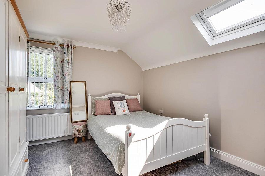 4 Crott Road