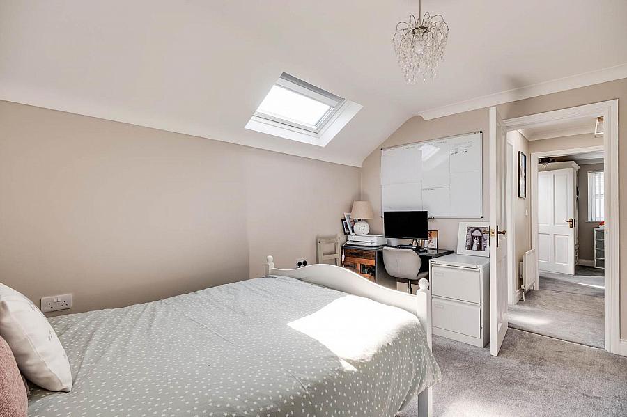 4 Crott Road