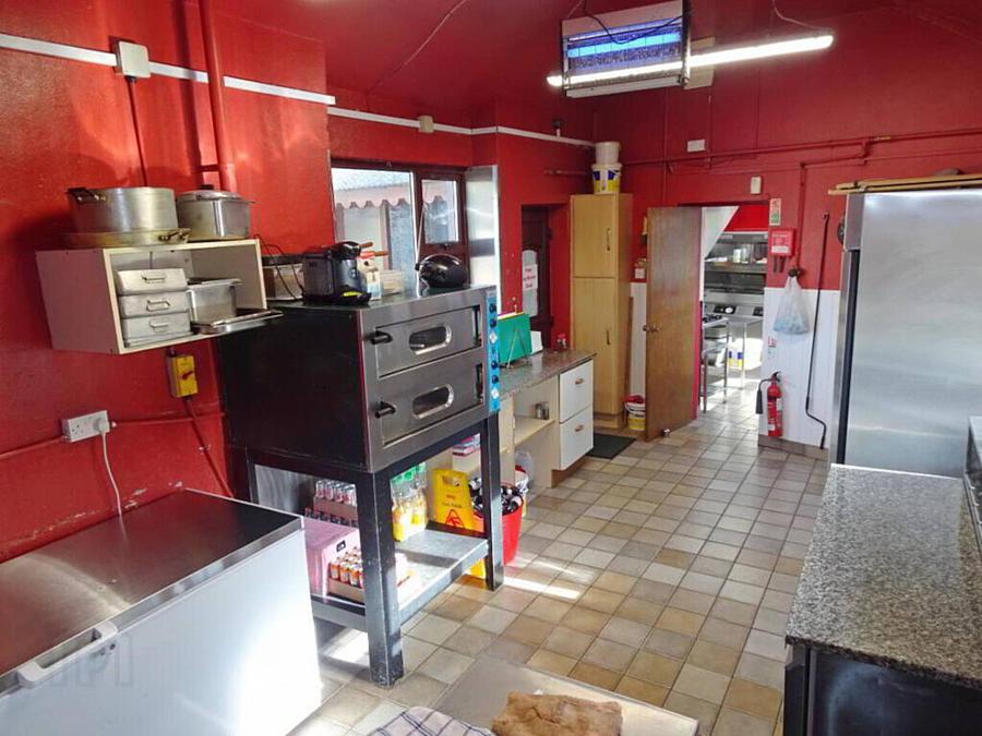 "Traynors" Main Street