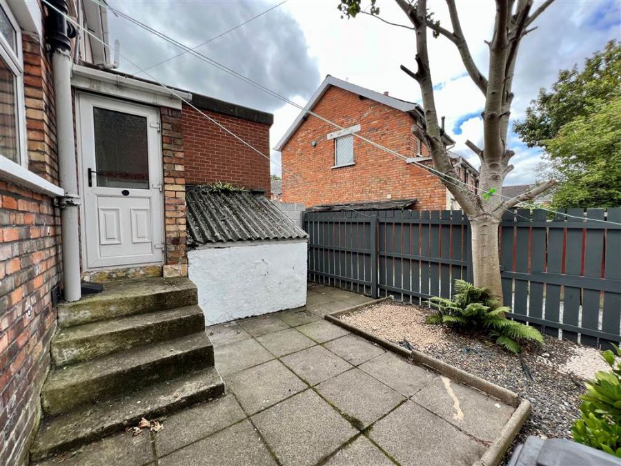 48 Connsbrook Avenue