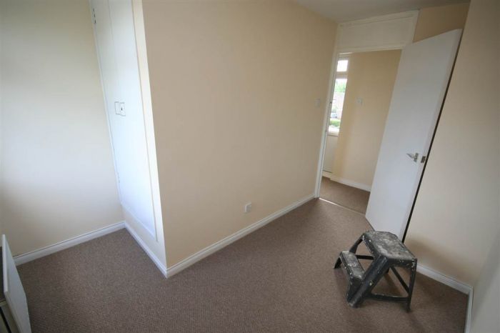 13 Alford Park