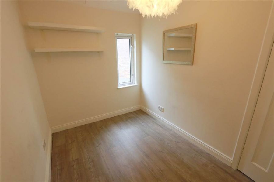 8 Willowholme Crescent