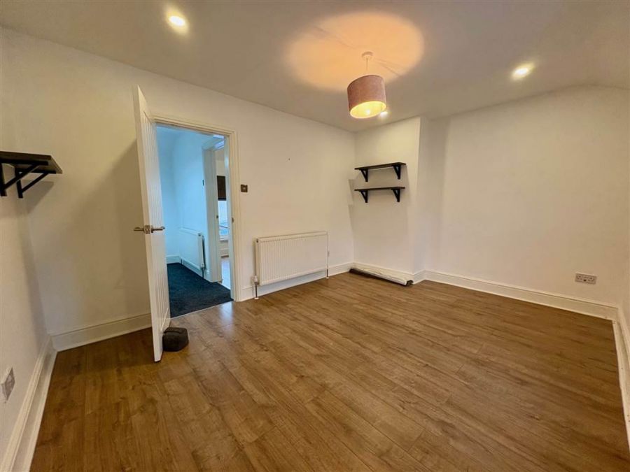 17 Glenvarlock Street