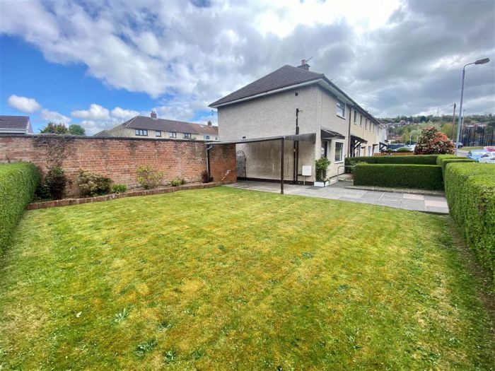 92 Clonduff Drive