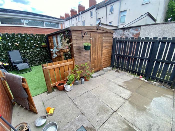 1 Mount Street South