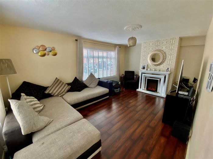 1 Mount Street South