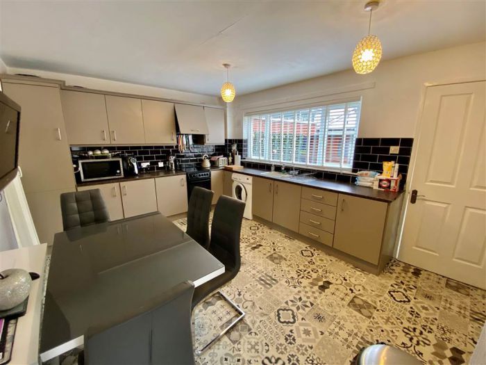 1 Mount Street South