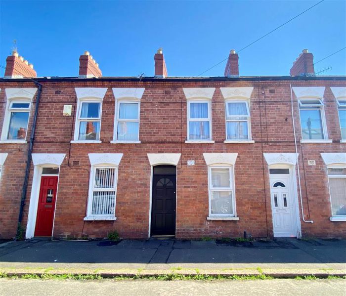 39 Isoline Street, Castlereagh, Belfast, BT5 5GE