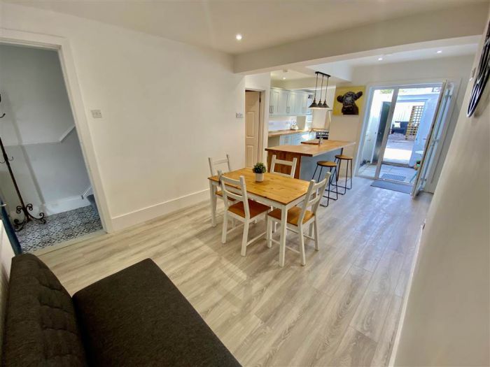 41 Belmont Church Road