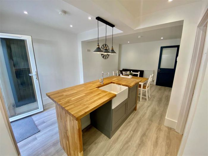 41 Belmont Church Road