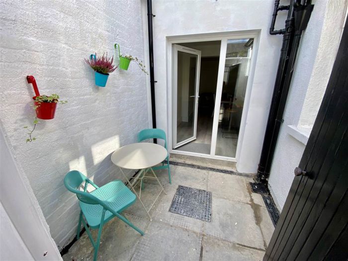 41 Belmont Church Road