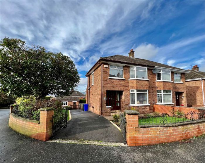 2 Glenview Avenue, Castlereagh, Belfast, BT5 7LZ