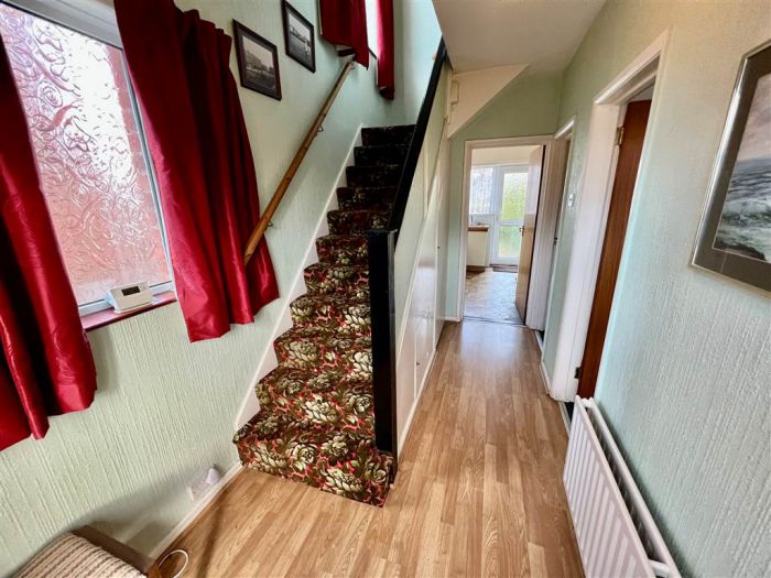 18 Merok Gardens