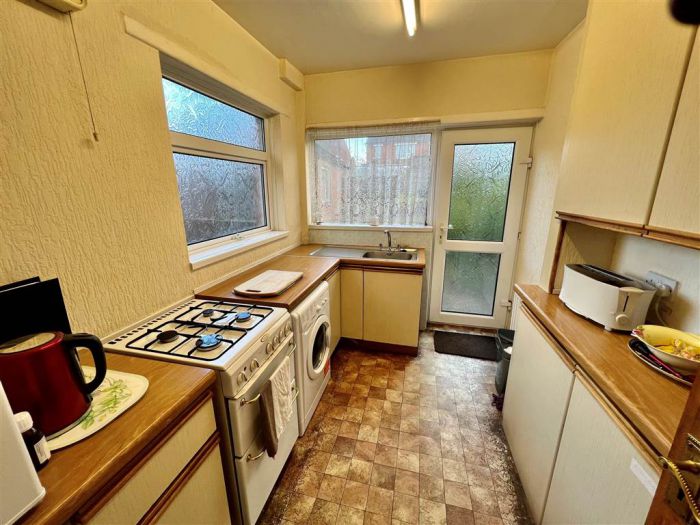 18 Merok Gardens