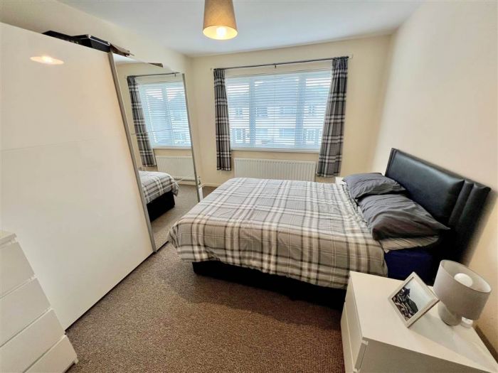 7 Stirling Gardens