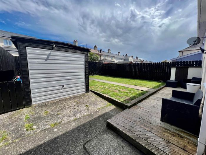120 Rosebery Road