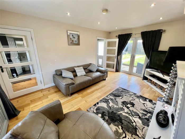 120 Rosebery Road