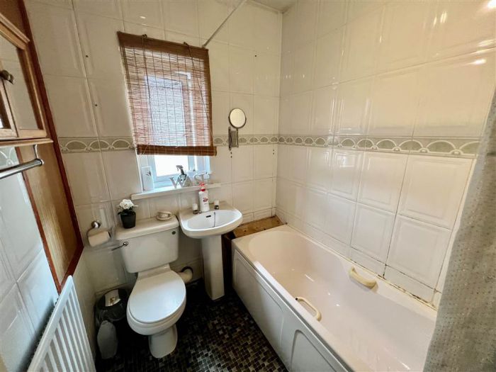 11 Chesham Parade