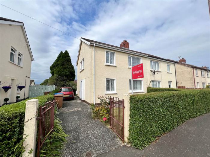 18 Downshire Park South