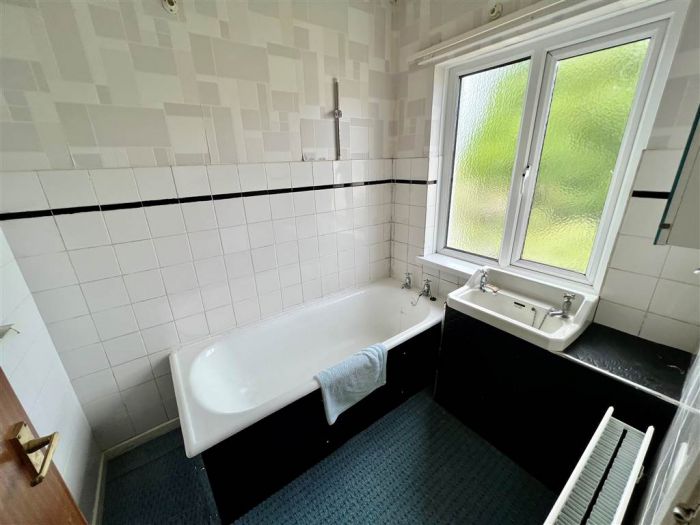 18 Downshire Park South