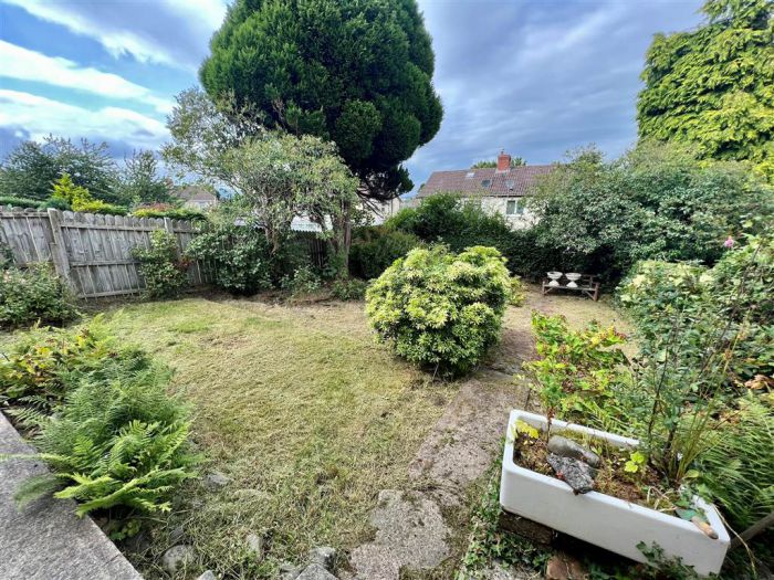 18 Downshire Park South