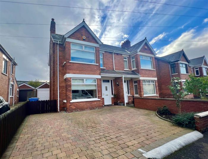 90 Orangefield Crecent