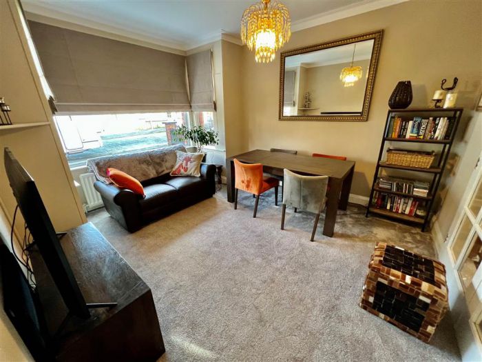 90 Orangefield Crecent