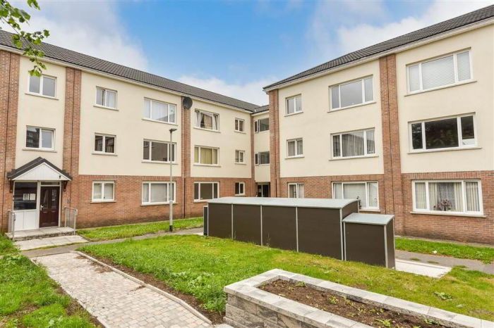 6f Cappagh Gardens, cregagh , belfast, BT6 0ET