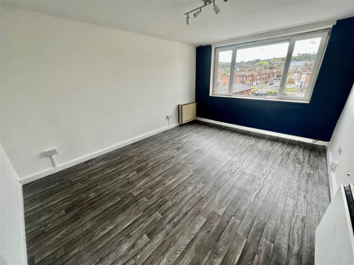 6f Cappagh Gardens