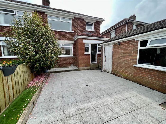 27 Castlemore Avenue