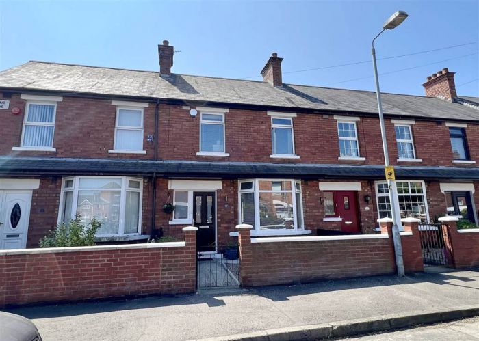 77 Loopland Gardens, cregagh, belfast, BT6 9EB