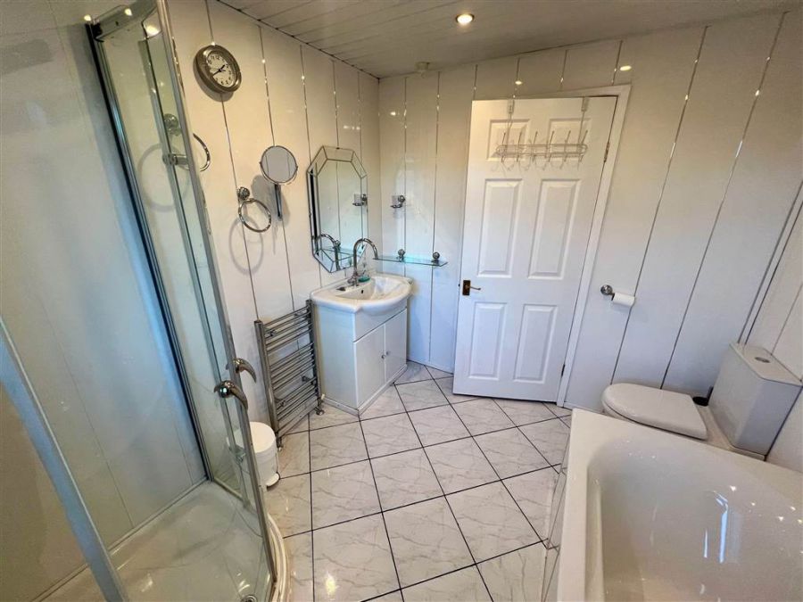 17 Willowfield Crescent