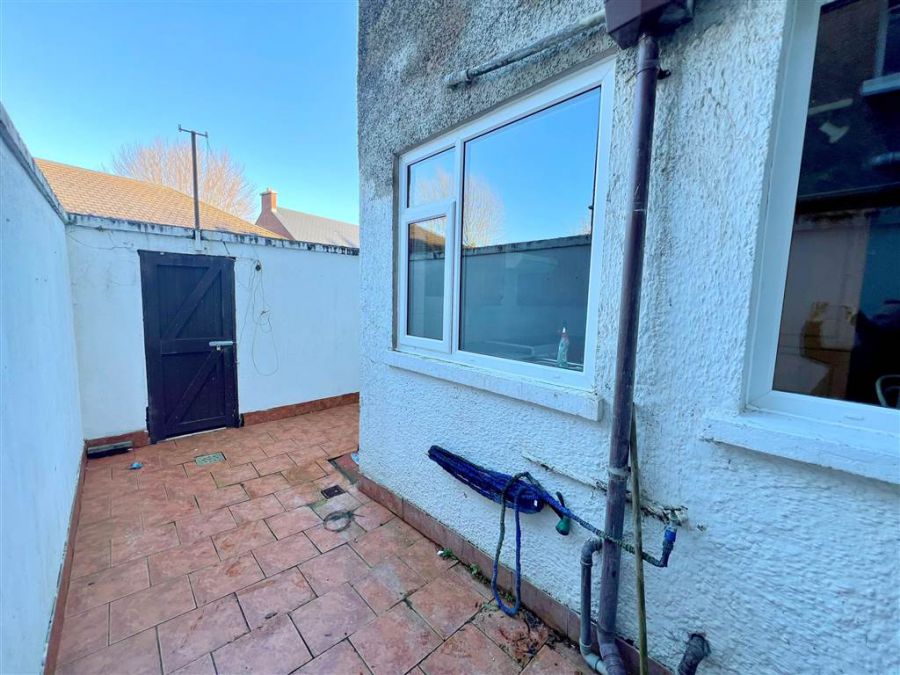 17 Willowfield Crescent