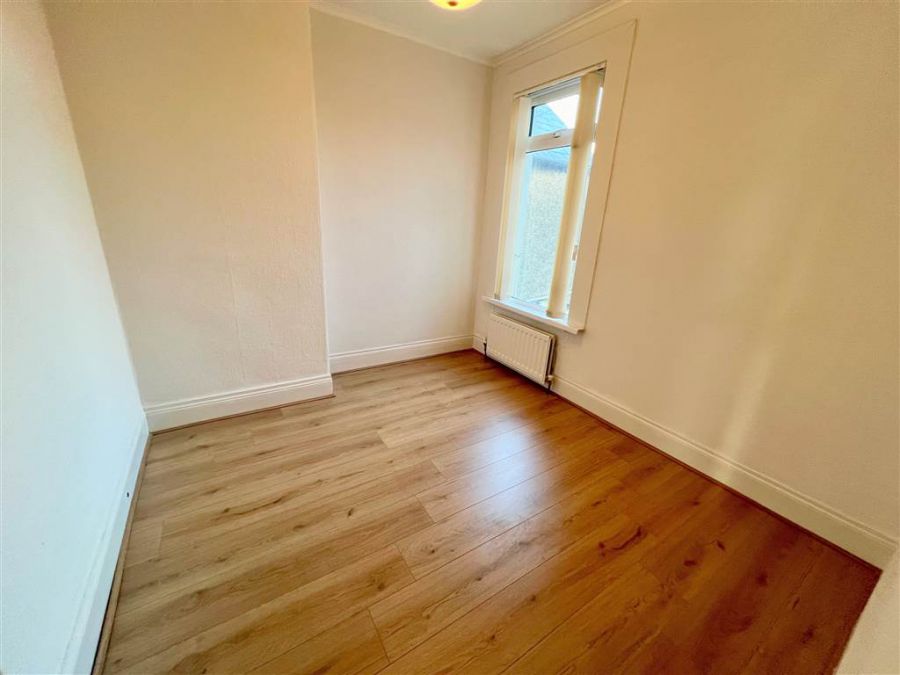 17 Willowfield Crescent