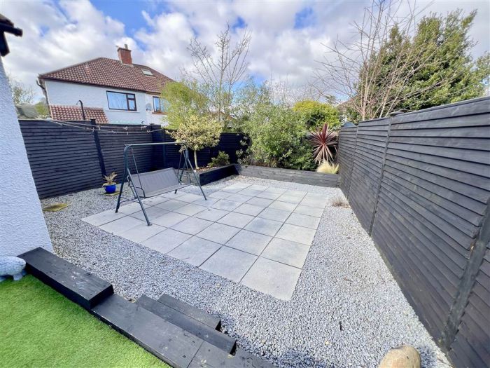 14 Glensharragh Avenue