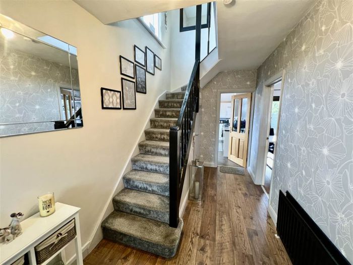 14 Glensharragh Avenue 14 Glensharragh Avenue