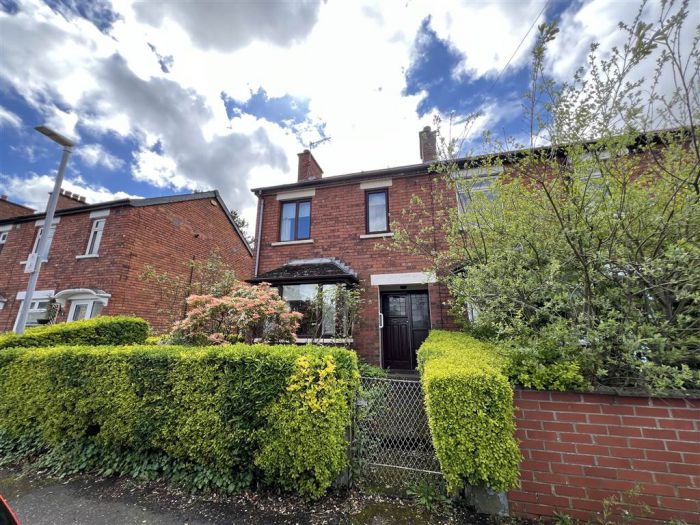 77 Ravenhill Gardens, ravenhill, belfast, BT6 8GQ