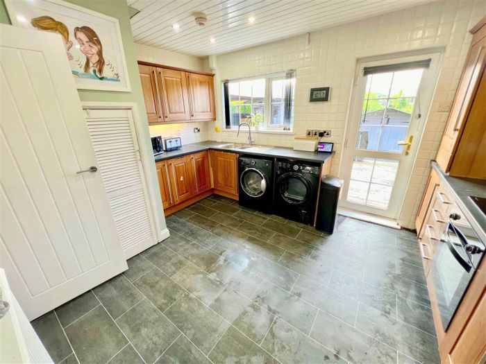 19 Knock Green 19 Knock Green