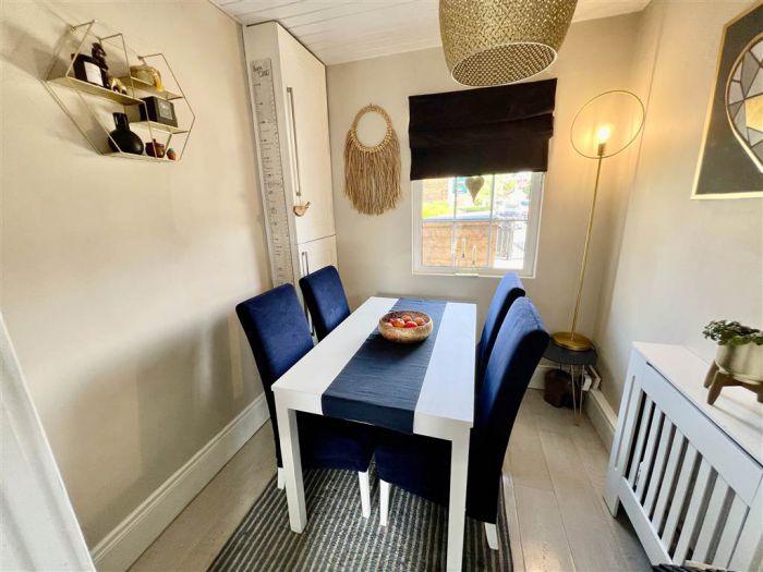 19 Knock Green 19 Knock Green