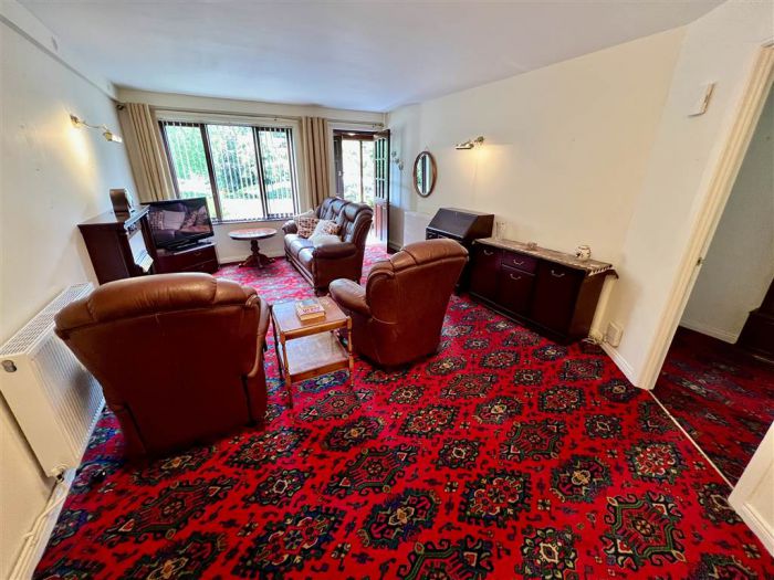 1a Helens Lea