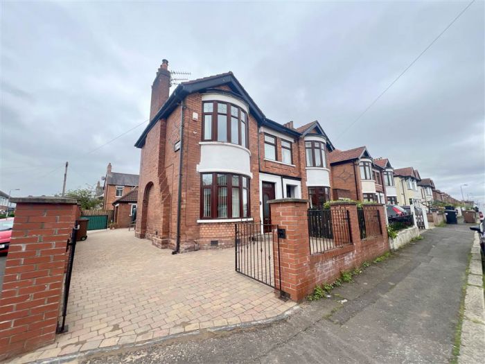 61 Loopland Park, cregagh, belfast, BT6 9DY