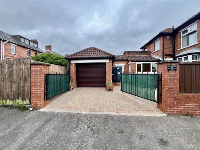 61 Loopland Park