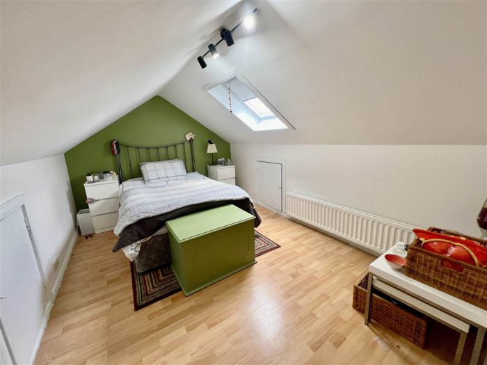 4 Downshire Park South