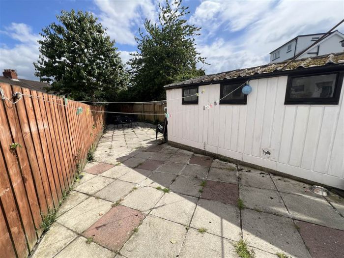 4 Downshire Park South