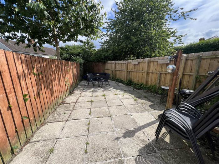 4 Downshire Park South