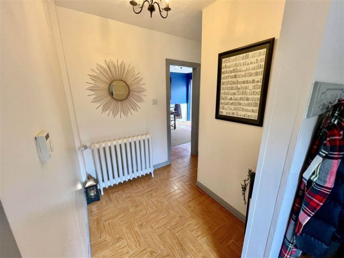4 Downshire Park South