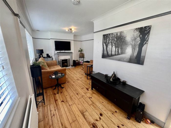 4 Downshire Park South