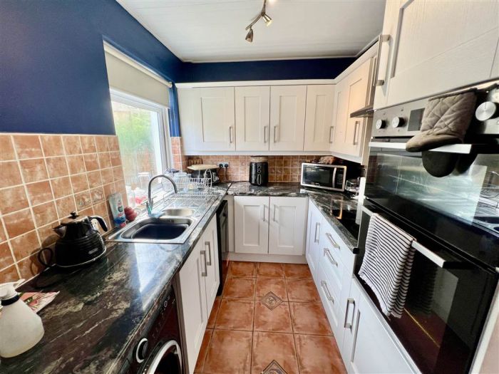 4 Downshire Park South