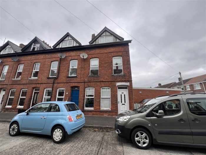 15 Jocelyn Gardens, Cregagh, Belfast, BT6 9BA