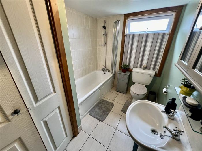 16a Loopland Road